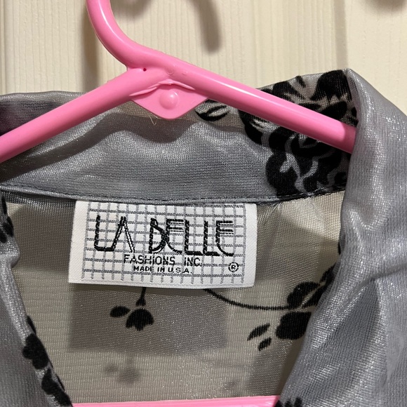 La belle see through button up - Picture 3 of 3